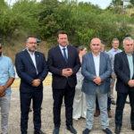 B.Σιδέρης:Επιμνημόσυνη Δέηση και κατάθεση στεφάνων στο Μνημείο των Ηρώων στο Νεοχώρι Τραχειάς
